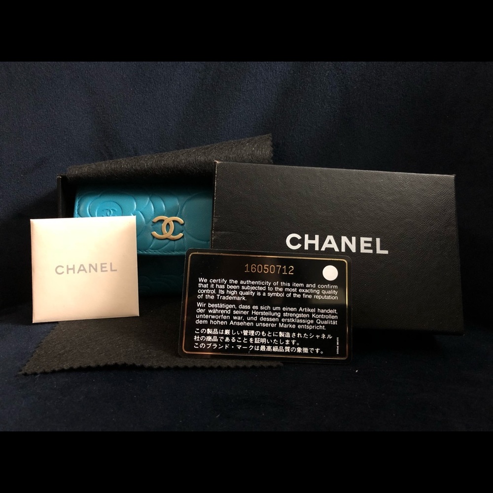 SOLD !!! Chanel card case